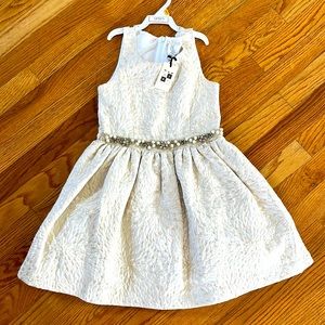 NWT MAX Studio kids dress size 6x cream and gold